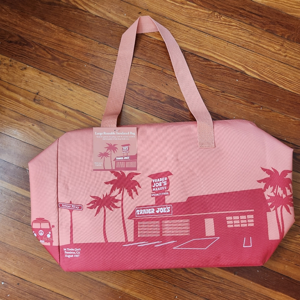 Trader Joes Insulated Cooler Tote Bag Reusable Peach Limited NWT